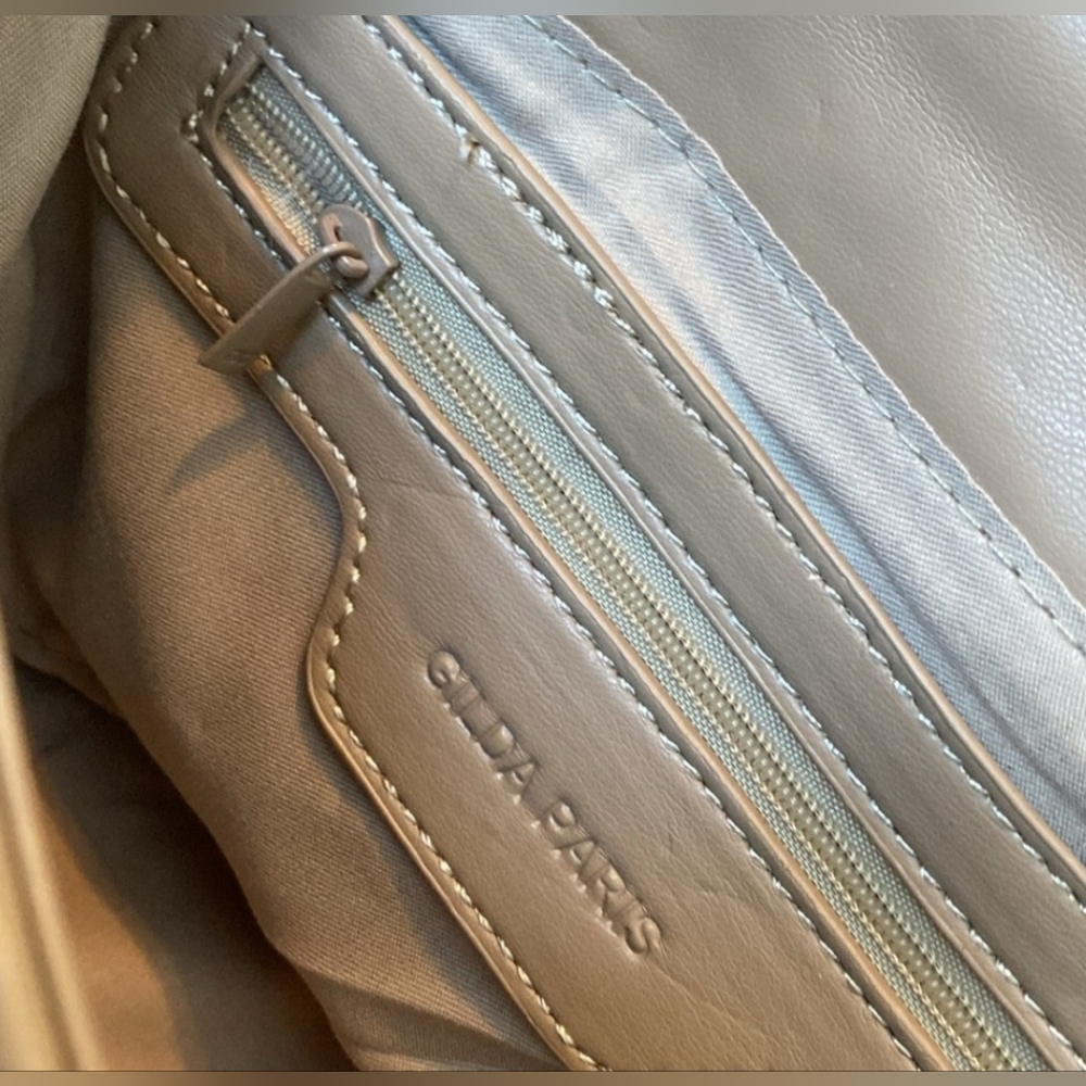 NWT Gilda Paris Quilted Taupe Crossbody, Long And Short Chain - Picture 8 of 9